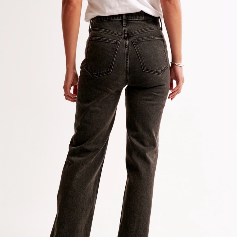 Abercrombie & Fitch The 90’s Relaxed Jean High Rise